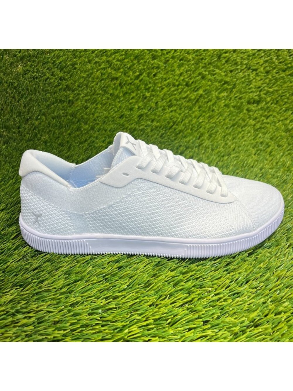 Flux Adapt Trainer White Mens Size 8 Womens Size 9 Barefoot Running Shoes